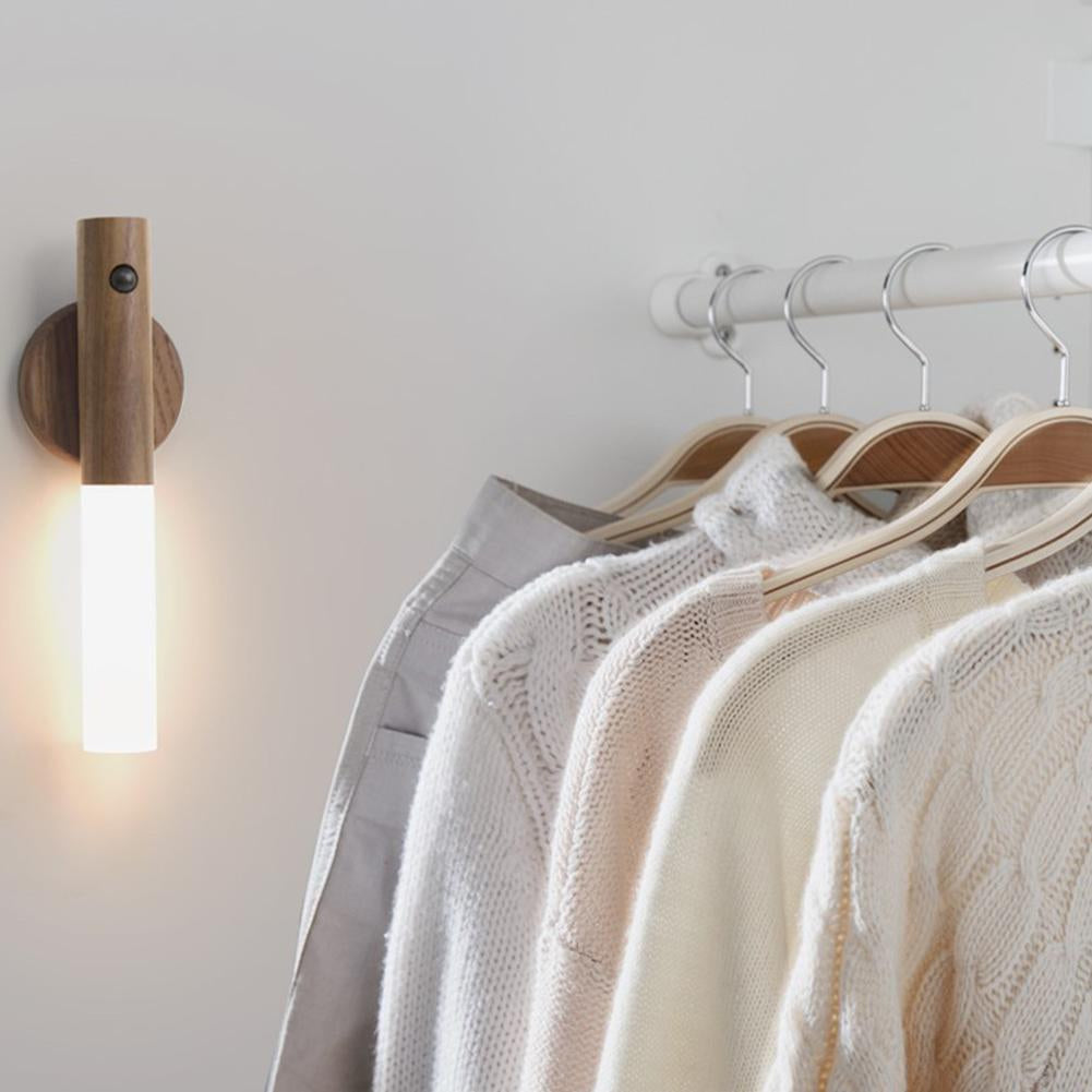 Lámpara LED de pared con sensor de movimiento de madera